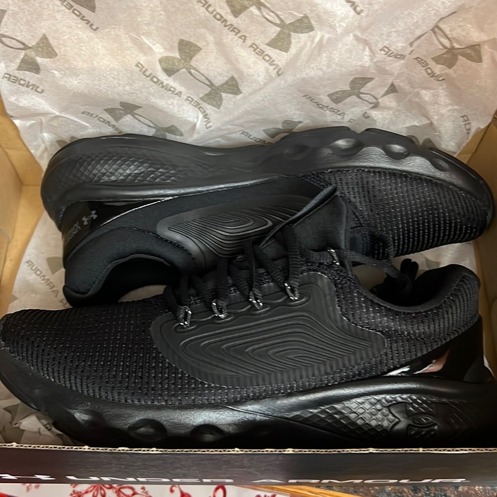 NEW Under Armour Charged Vantage 2